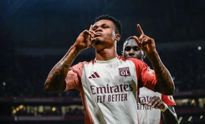 边锋型球员 边锋型球员